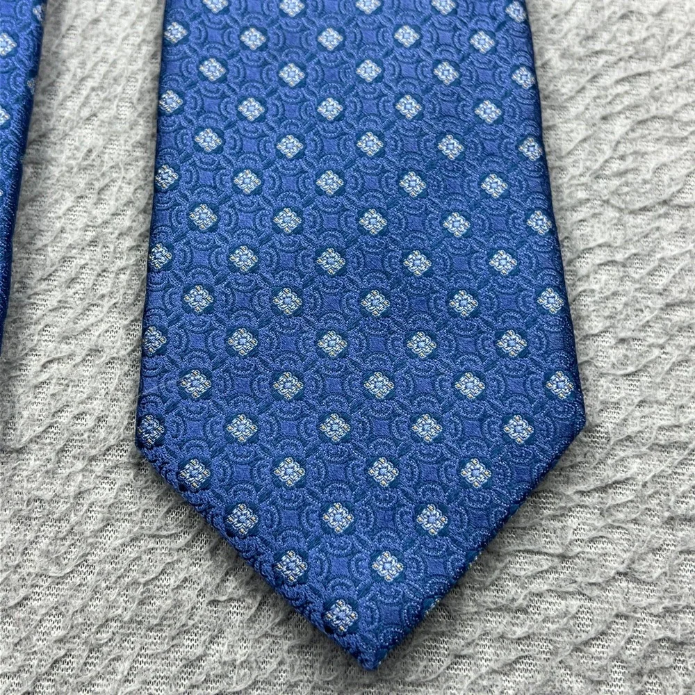 Canali 100% Silk Tie Blue Geometric Jacquard Woven Necktie Made in Italy Luxury